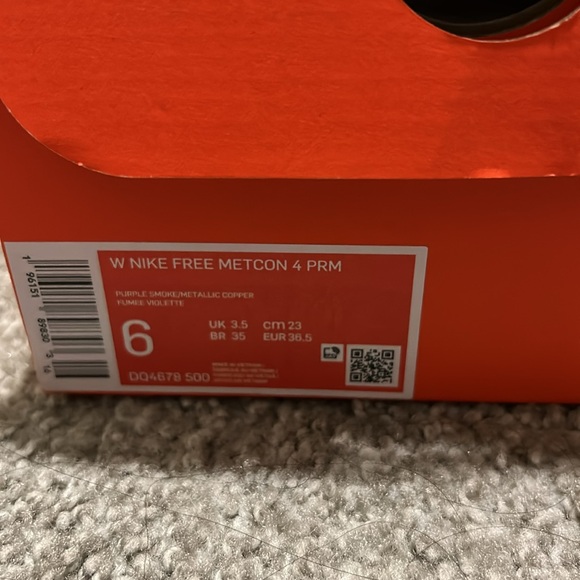 New in box W Nike Free Metcon 4 Purple Smoke Size 6 W - Picture 4 of 5